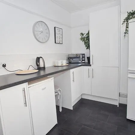 October Disc - Long - Contractors ブリストル