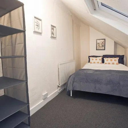 October Disc - Long - Contractors Bristol