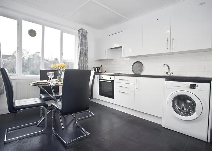 October Disc - Long - Contractors